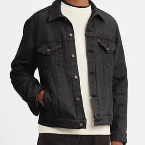 SOLD Black Levi’s trucker jacket jean XXL NWOT
